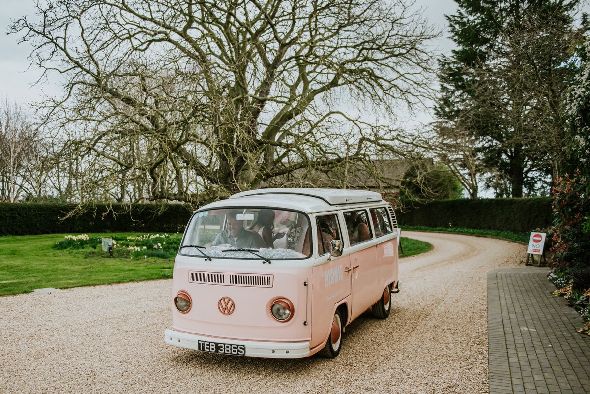 <a href="/BorisJohnson/">Boris Johnson</a> <a href="/RishiSunak/">Rishi Sunak</a> My current outgoings for maintaining my business is around £1,500 a month , yet I receive £95 a week to live off
How am I supposed to survive paying business related bills and my own living costs on that amount of money? #whataboutweddings <a href="/WAWofficialUK/">What About Weddings</a>