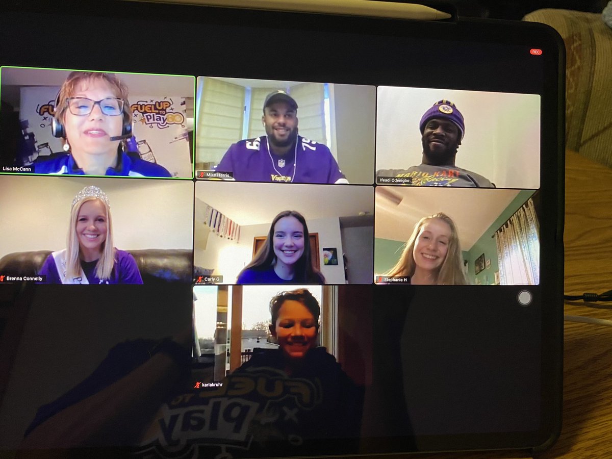 VCFUTP60's tweet photo. Ifeadi Odenigbo and the Mn Vikings playing well today. Thanks for the virtual tailgate party on Friday. #FuelYourGood @MidwestDairy @cheerRD @HiLiners @VCFUTP60 https://t.co/GxzlpsUe9e