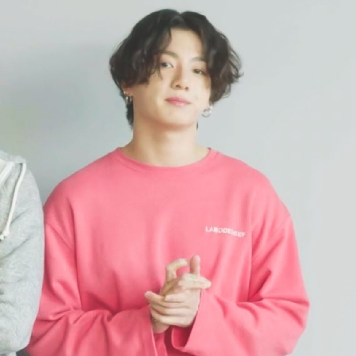 archiveforJK's tweet photo. pink koo ♡ https://t.co/58H1FVMquy