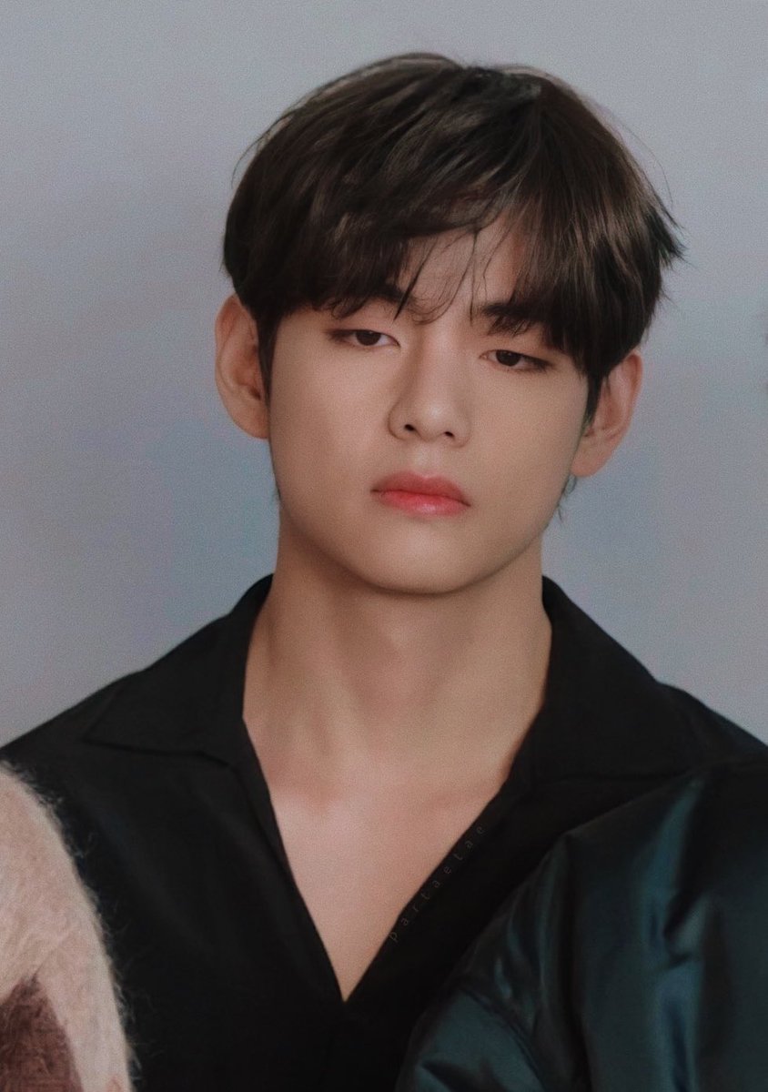 partaetae's tweet photo. kim taehyung in high quality https://t.co/IW5iJHbUta