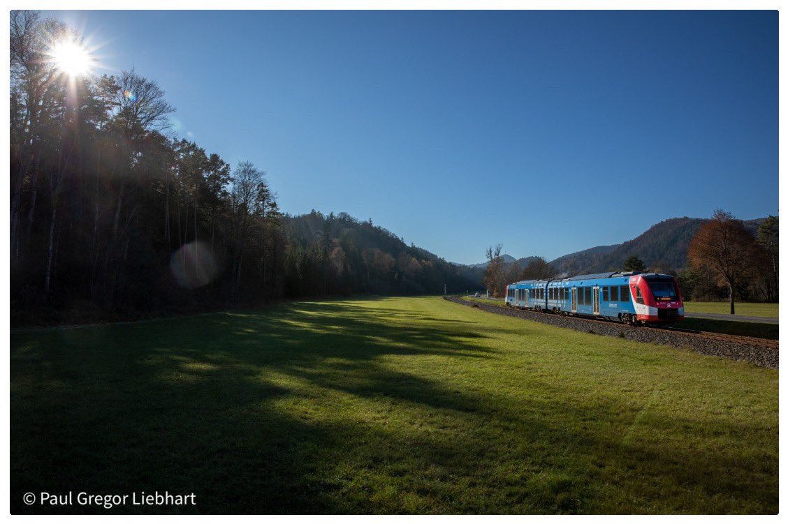 paulgregor23's tweet photo. Derzeit läuft der #ilint im #Planverkehr #SPNV im #Regionetz #Schneebergland in der #VORRegion in #Niederösterreich #Gutensteinerbahn #Puchbergerbahn #Aspangbahn @Alstom @AlstomGermany @unsereOEBB @bmk_infothek https://t.co/J6jd1rfnnJ
