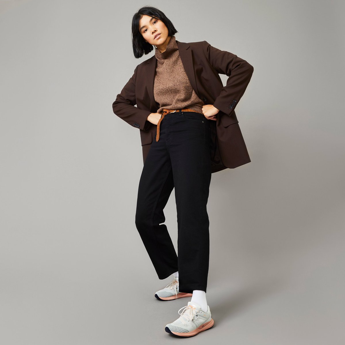 WOEIONLINE's tweet photo. The Karhu Synchron Ortix is available at Woei: €160,- #KARHU #KARHUSYNCHRON #ROTTERDAM #WOEI https://t.co/YEz8Qg0HnF