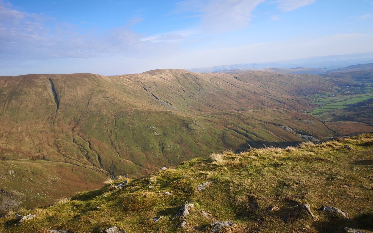 LakesDirector's tweet photo. Making the most of the Autumn sun! #troutbeck #illbell @lakedistrictnpa @nationaltrust https://t.co/o89vFq4Fw7