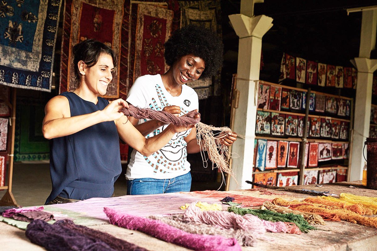 Mariamaworld's tweet photo. Together with Dr Theanne Schiros we’ve trained 2 @mariamafashionp groups of artisans in Côte d’Ivoire 🇨🇮 on utilizing natural dyes to help replace synthetic dyes in textile production. @MariamaFashionP #mariamafashionproduction #mariamacamara #mariamaworld https://t.co/byDDZcy6XH