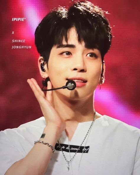 hourlyjonghyun's tweet photo. #Jonghyun #종현 @SHINee https://t.co/6bxMDQC4Q2