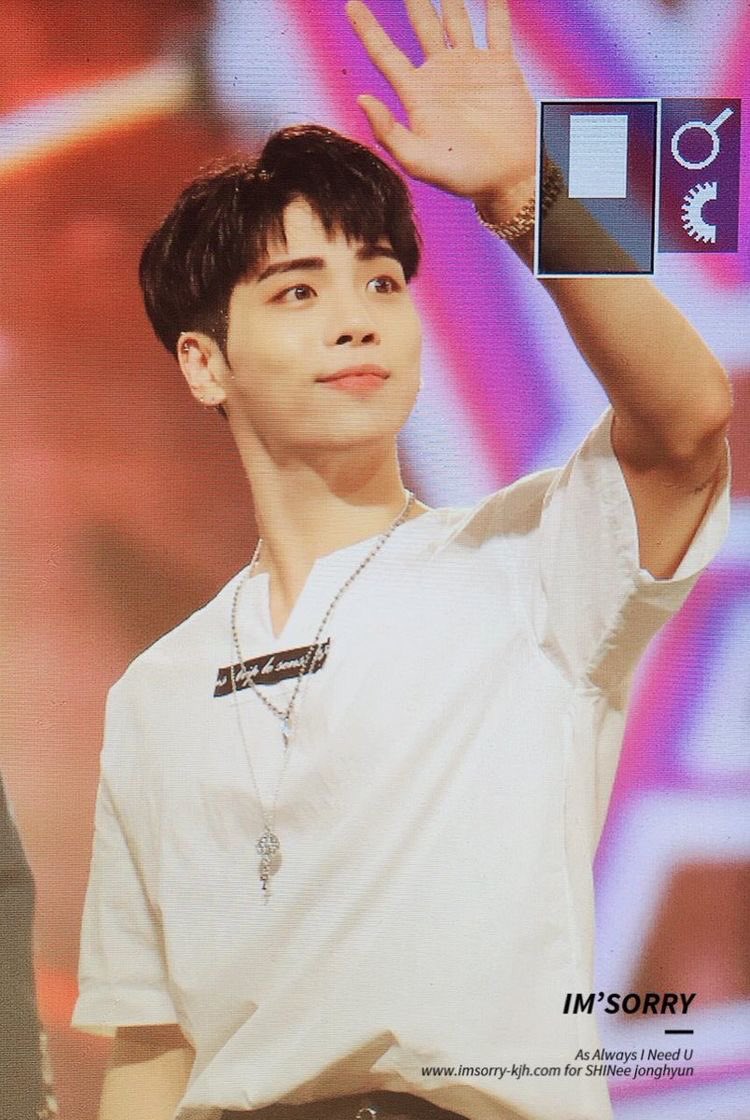 hourlyjonghyun's tweet photo. #Jonghyun #종현 @SHINee https://t.co/6bxMDQC4Q2