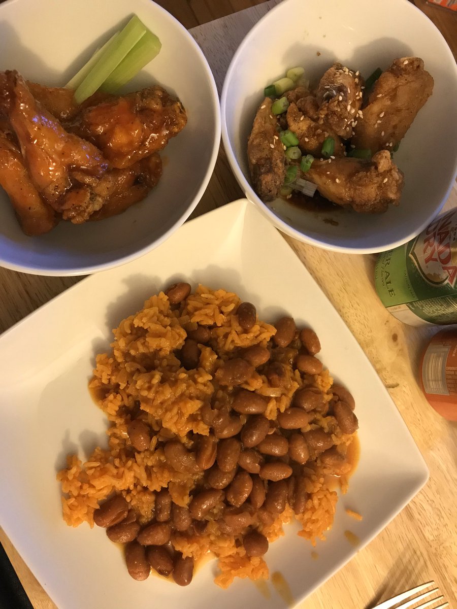Bleutopia7North's tweet photo. Wings and rice and beans, Oh my!!
Need I say more!?
.
.
#wings #roastedchicken #spicychicken  #riceandbeans #spanishfood #chickenwing #boston #ayer #catering #localtakeout #takeout #foodporn #foodies #bostontakeout #eventcatering #hungry #hangry #spicy #takeout https://t.co/HcjRa2HDJL