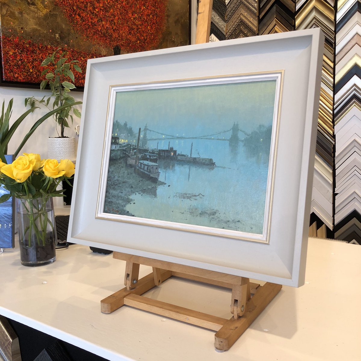 artonriverside's tweet photo. Hammersmith Bridge, Dusk by Rod Pearce. Oil on canvas. Available. #hammersmithbridge #rodpearce https://t.co/VSy4WQnow6