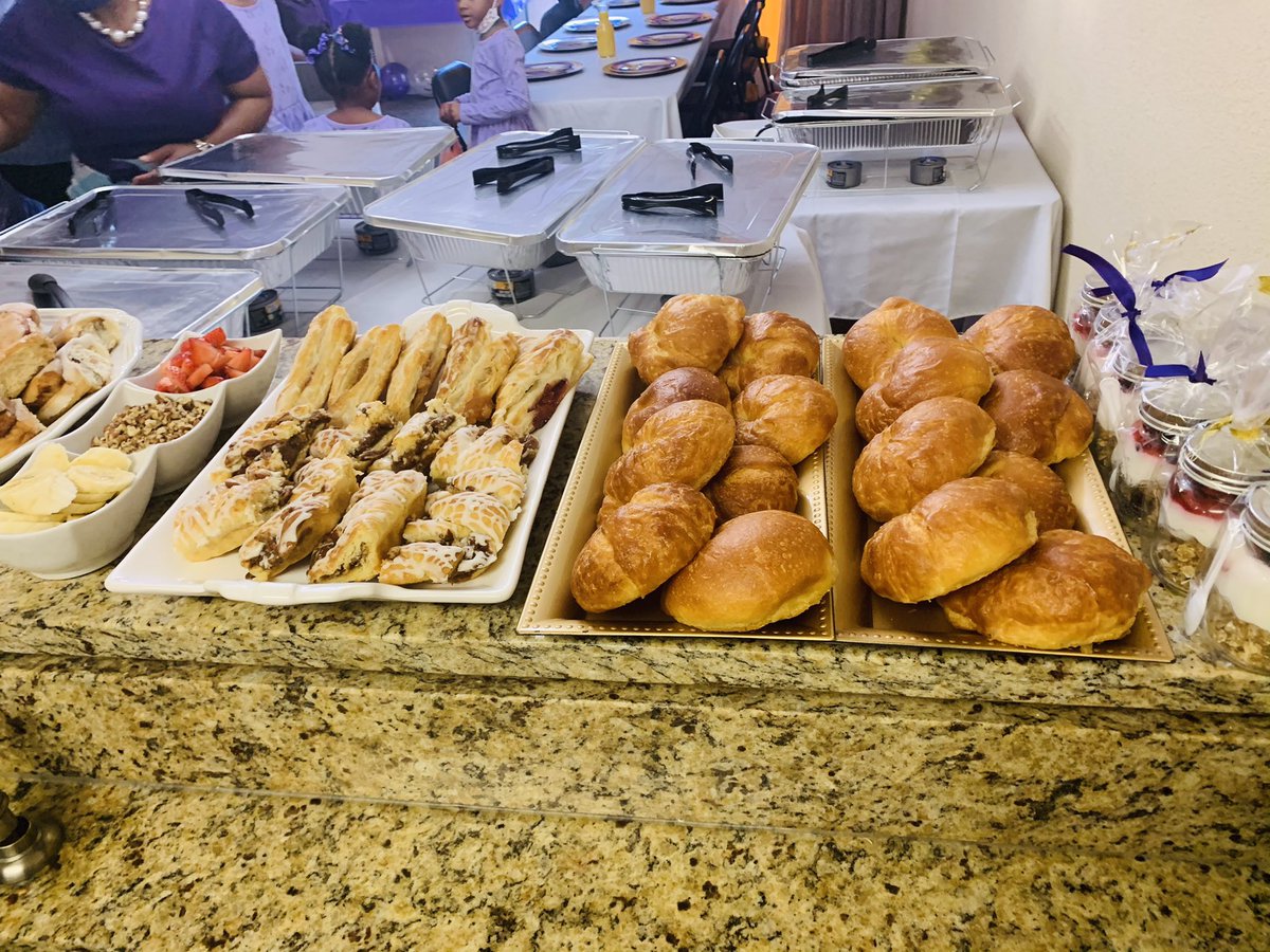 _recipe4love's tweet photo. That’s right, Recipes for Love can cater to you‼️ This weekend we had the pleasure of catering a very special Brunch party 🙌🏾
We put our heart and soul in everything we do ❤️💙

#RecipesForLove #SupportBlackOwnedBusinesses #BrunchSZN #757eats https://t.co/vmwu33dpn8
