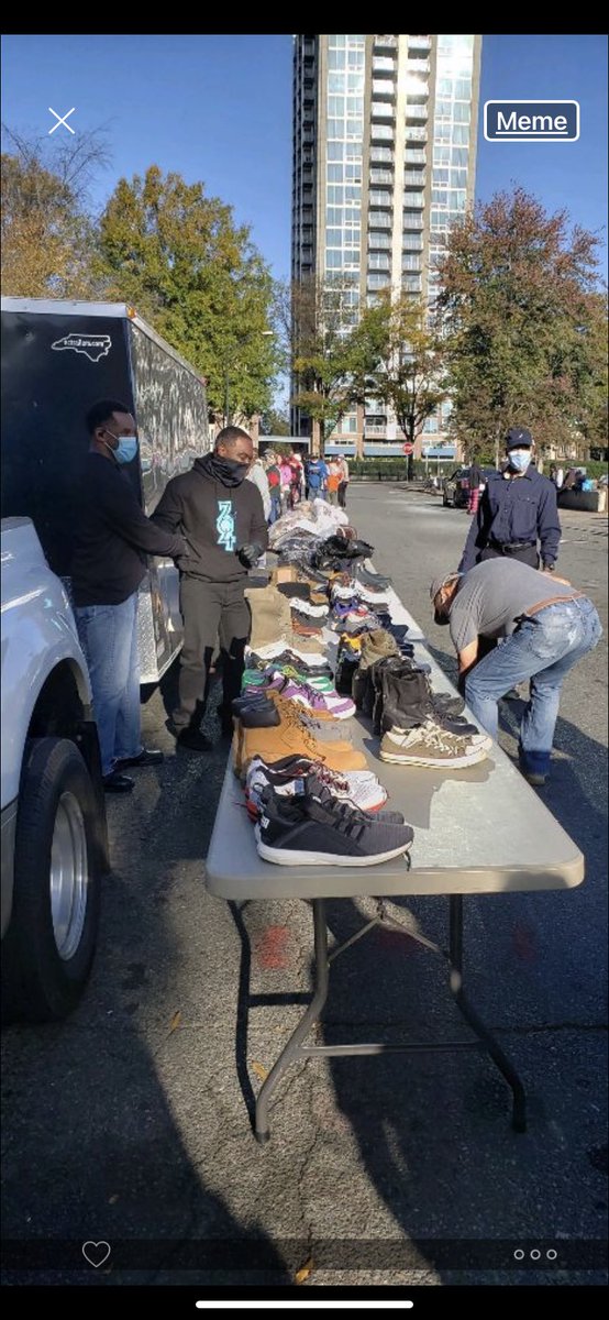 NeptuneFireCLT's tweet photo. Were not done! Another week giving back to the community. Thank you again @blockloveclt #Progressivefirefighters #WeCare #FOPFF #ProgressiveCharlotte #BlockLoveCLT @RegE_TJohnson @CLTgov https://t.co/BVZVGd83rE
