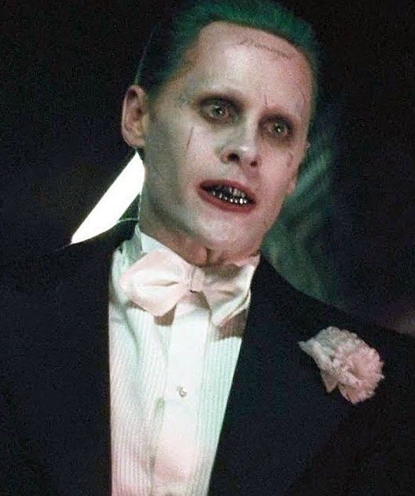 the_knaves's tweet photo. Black Tuxedo Joker appreciation https://t.co/tt0PM1EwTp