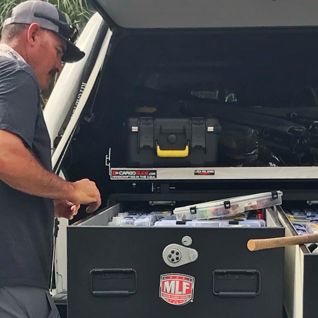 TeamLintner's tweet photo. Arriving without his boat for this Secret Cup, Jared utilized one SKB #iSeriesCase as a catch-all. Filled with sprays, dye bottles, scissors, pliers & other essentials for quick access during the days he will fish.🎣 #allofthetools #skbcases #americanmade🇺🇸
#skbcases_sports https://t.co/vvNGv8zwBI