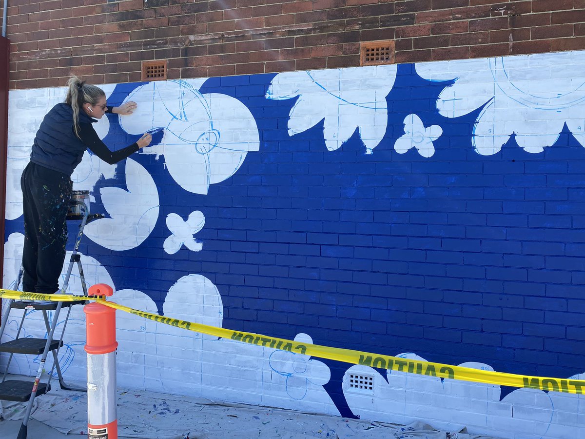 PublicRandwick's tweet photo. We are LOVING our new #PBL mural, painted by the talented Cat Egan. Thanks, Cat! π #PositiveBehaviourforLearning #PositiveBehaviour #artwork #wallart https://t.co/WzlJhZfQFm