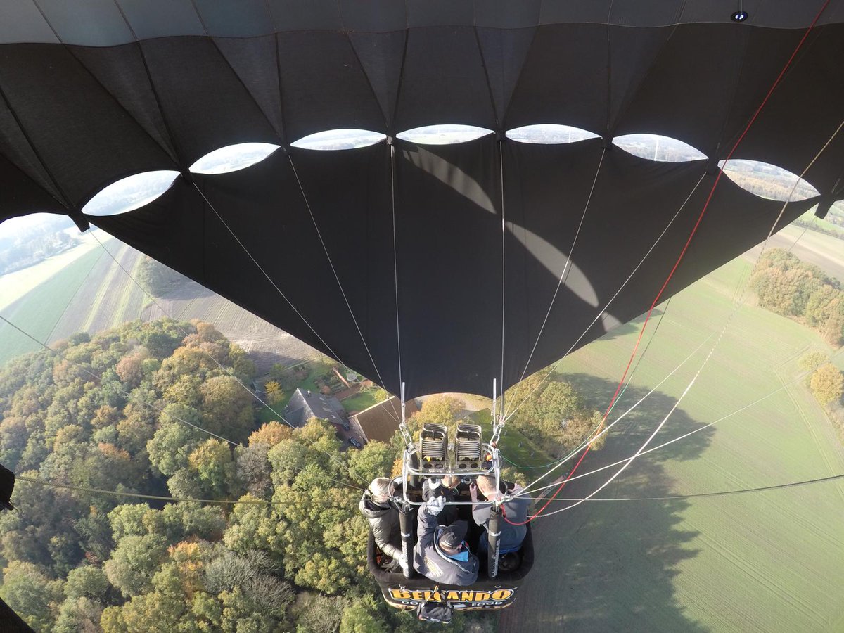 benni0002's tweet photo. #ballooning https://t.co/YQH5bZtyfL