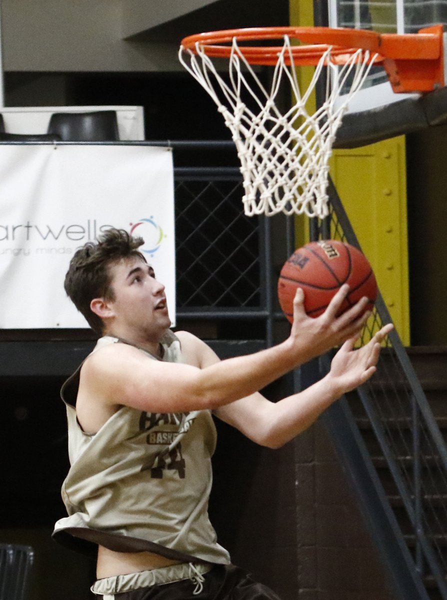 SchuckSports's tweet photo. Here are some images from @QUHawksMBB workout Sunday at Pepsi Arena. https://t.co/mes7R3R8e0
