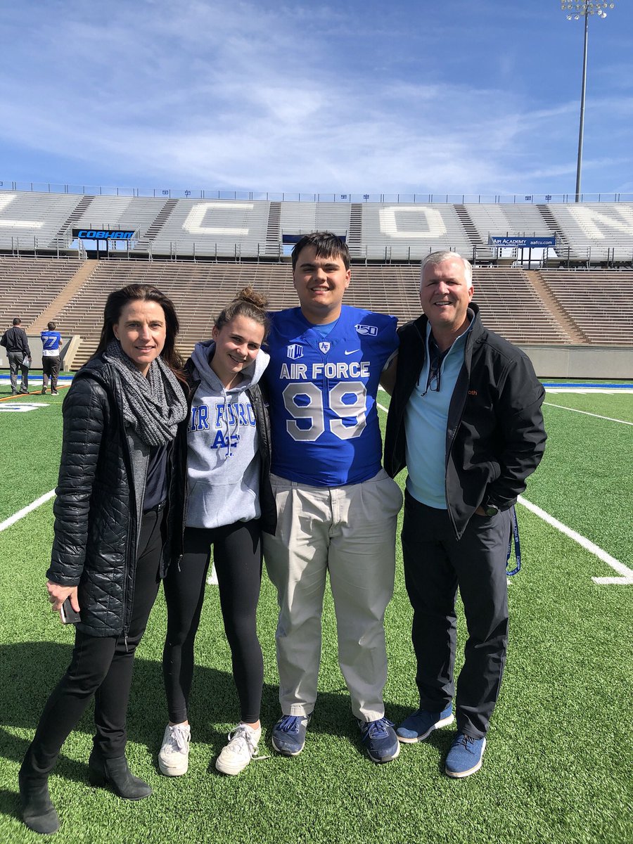 jack_burnnnett's tweet photo. Happy to announce my commitment to the United States Air Force Academy! Thank you to everyone that has helped me throughout this process, especially @Coach_Thiessen @CoachLobotzke and @CoachTCalhoun for giving me this opportunity. https://t.co/6IhX1wlkD8