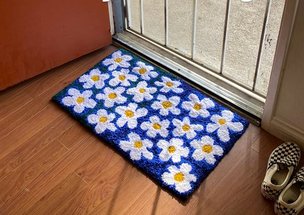 BethyBSQU's tweet photo. I have a few slots open for rug commissions, if anyone wants to get their beloved a totally sick fiber art for the winter giftgiving holiday of their choice. DMs open https://t.co/Qb2WDzkL5l