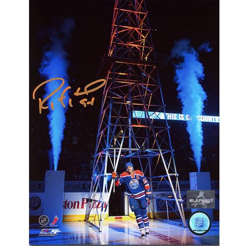 iamdannybailey's tweet photo. Hey @EdmontonOilers since it seems you have some downtime, can you figure out a way to bring back the oil rig? #BringBackTheRig https://t.co/JUtwMjExDe