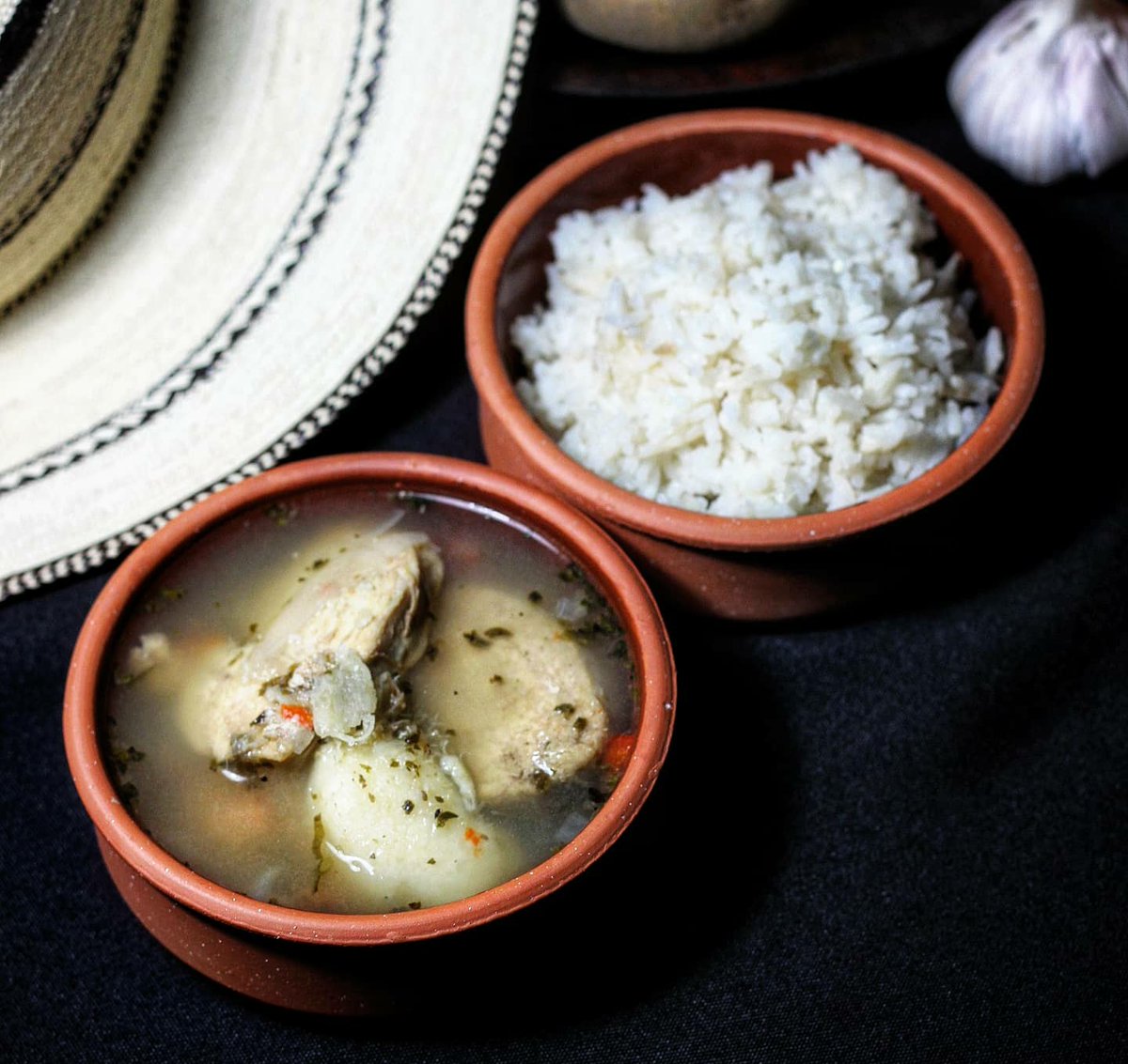 gabogrimaldo's tweet photo. El sancocho de gallina, es uno de los platos panameños más populares. Se elabora a base de gallina de patio, ñame, culantro, ajo, cebolla, prégano y ají criollo. Puedes encontrar estos ingredientes para acompañar tu gallina de patio, en el @super99_panama #TeConviene https://t.co/fJXvkMhNfB