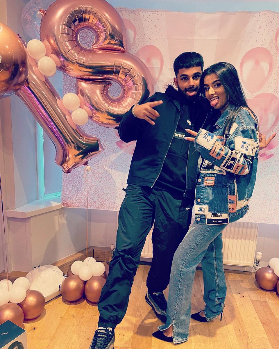 cppeGPeducation's tweet photo. These two #Lockdown2 #lockdownBirthday  💕 https://t.co/rneezTPRFR