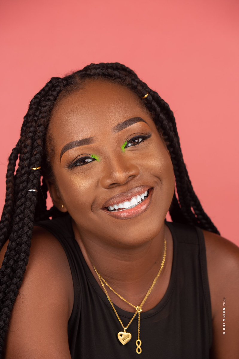 Armandsneazzy7's tweet image. Il faisait chaud et la SNEL jouait son rôle a merveille à nous priver d’électricité du coup la dame boudait parcequ elle avait chaud jusqu’à ce que je lui vole le sourire . #StudioShoot #AD600 #HotVizion