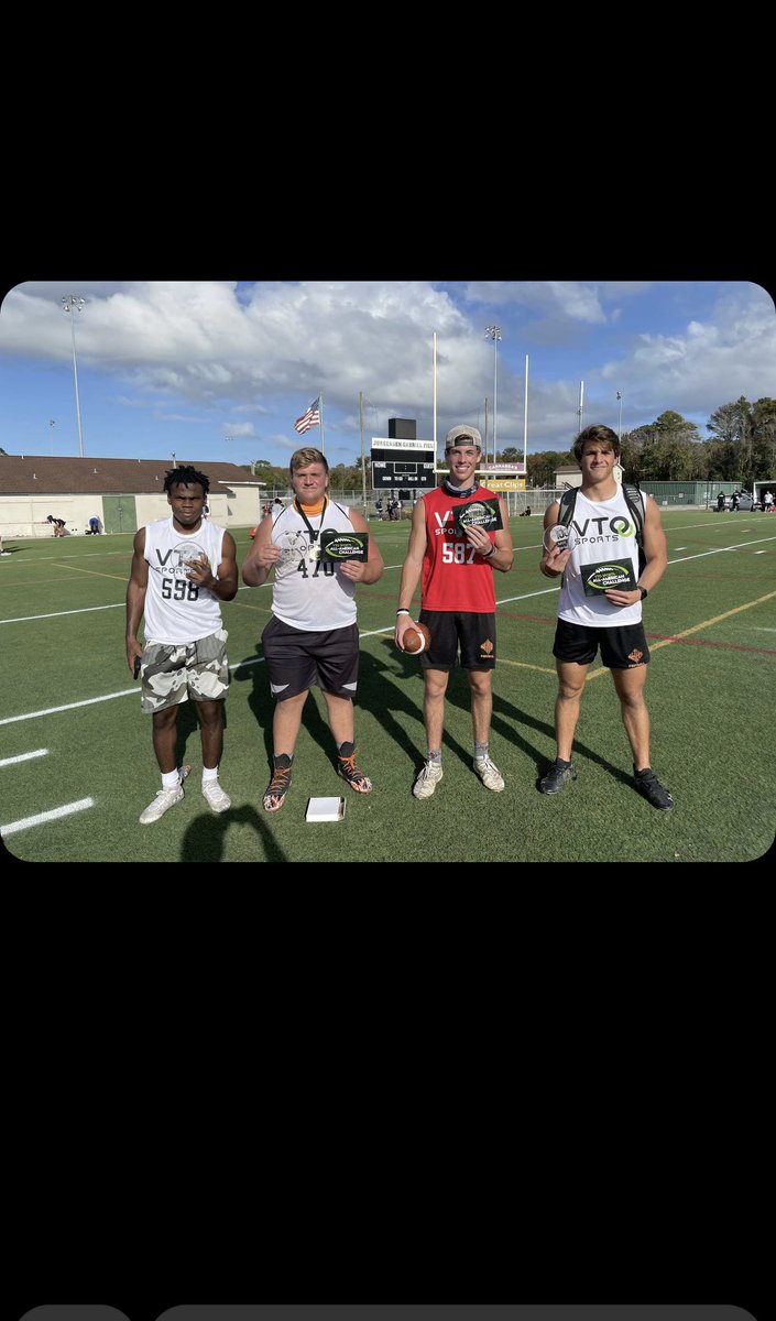 Landon Farriss tweet media
