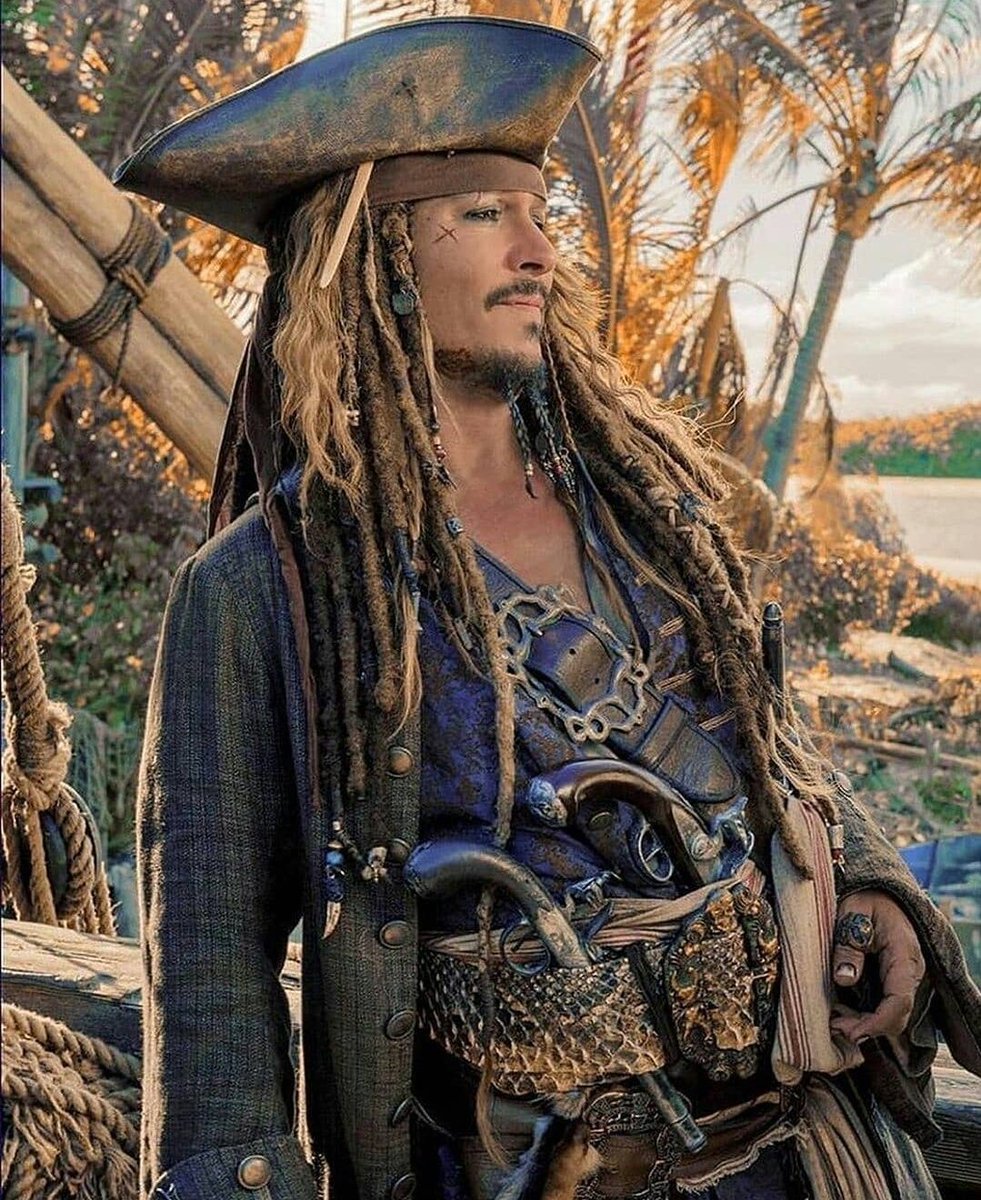 “Ninguna causa esta pérdida si hay un insensato que luche por ella”.

Y aquí estamos, miles de insensatos luchando por una buena causa.
#JusticeForJohnnyDepp #NoJohnnyNoPirates #JohnnyDepp #CaptainJackSparrow