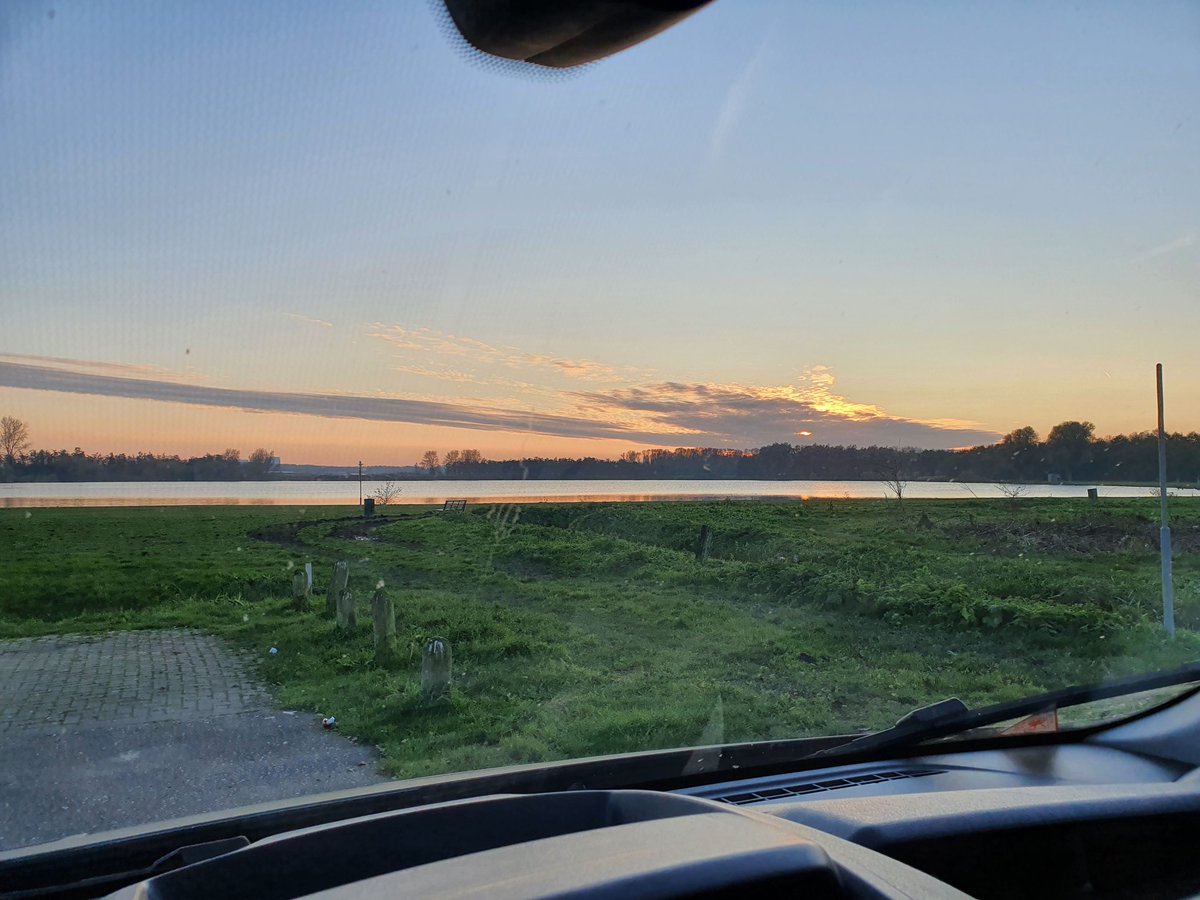 vanofjoy's tweet photo. Cooking with a view
#vanlife #campervanlife #vanlifediaries #vanlifestyle #vanlifers #vanlifeexplorers #vanlifedreams #vanlifecommunity #campervan #travelingwithdogs #digitalnomad #vanlifeholland #vanlifeeurope #vanlifecat #vandog #vanlifedreams #vancat #vanofjoy https://t.co/Cp6gQ3pk2S