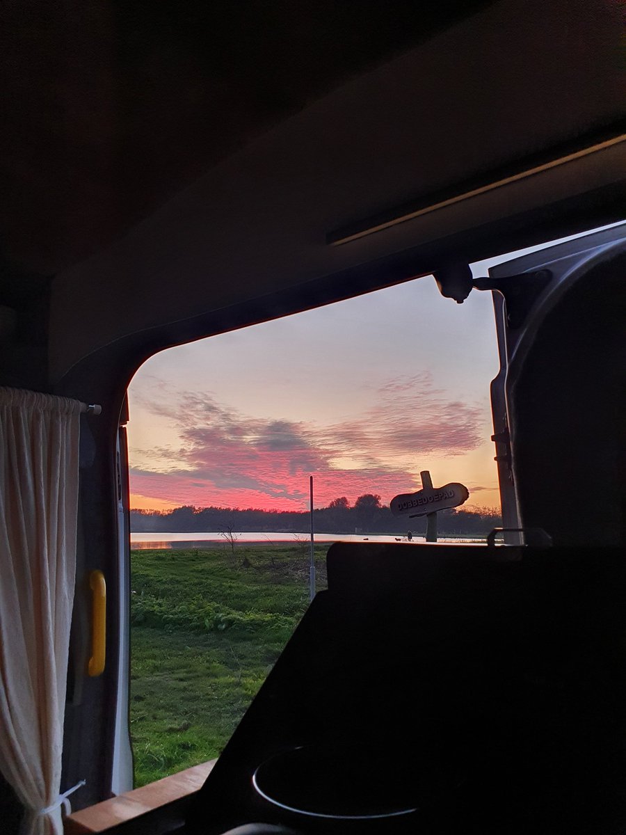 vanofjoy's tweet photo. Cooking with a view
#vanlife #campervanlife #vanlifediaries #vanlifestyle #vanlifers #vanlifeexplorers #vanlifedreams #vanlifecommunity #campervan #travelingwithdogs #digitalnomad #vanlifeholland #vanlifeeurope #vanlifecat #vandog #vanlifedreams #vancat #vanofjoy https://t.co/Cp6gQ3pk2S