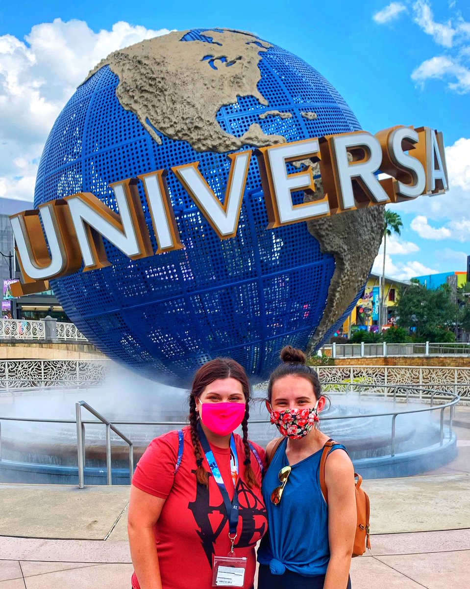 emflobailey's tweet photo. HAPPY BIRTHDAY LYD!!💙 ilysm &amp; hope you have a great day!! 🥳 https://t.co/pnSFeMILar