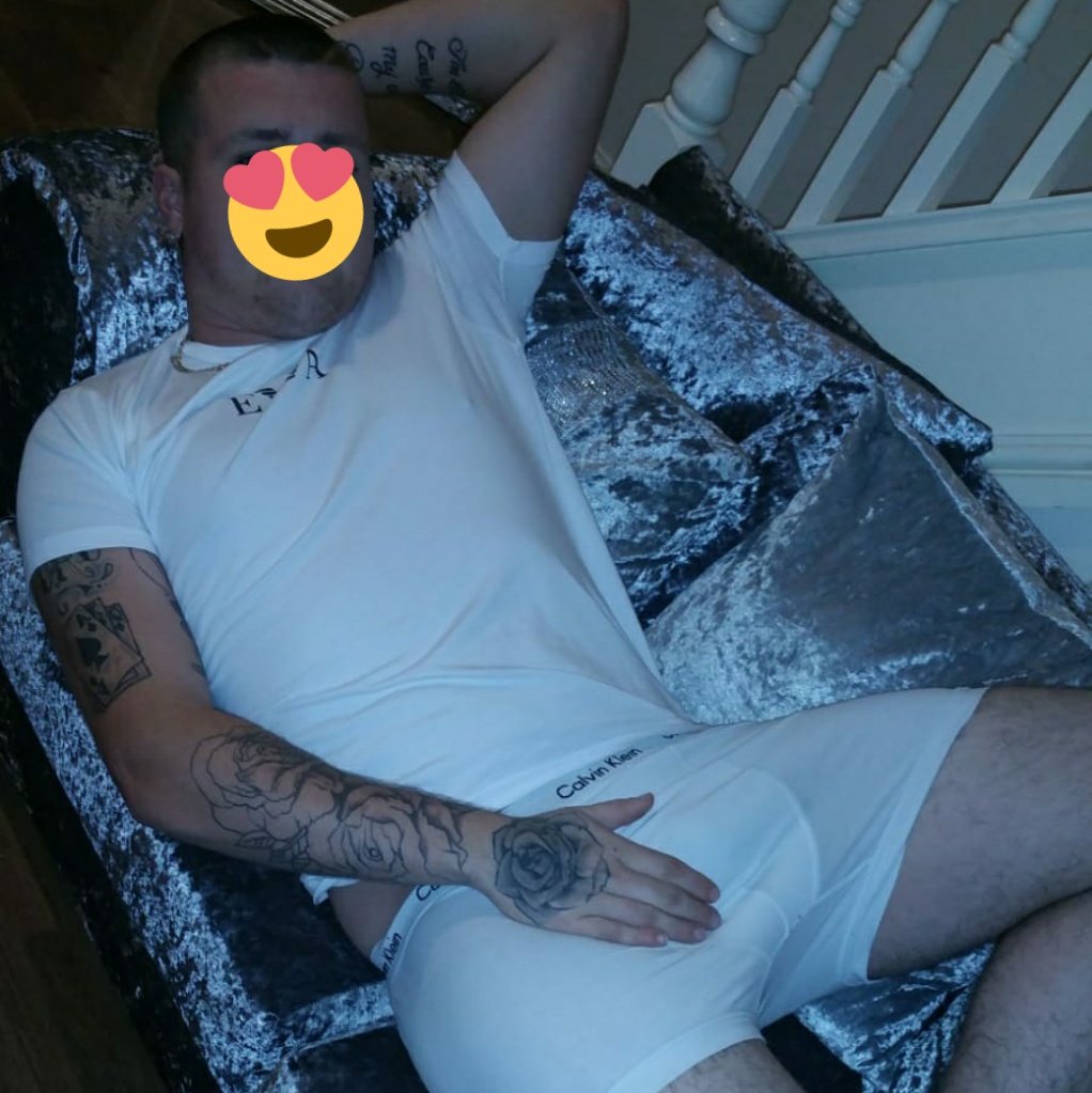 AleXStaR4's tweet photo. New to this Adult scene looking for Naughty Adult fun
I'm 21 years old bisexual outgoing and fun to be around 
07867746769 in and out calls #bisexuallad #gayguy #wellhung #adultwork https://t.co/tctSynwF8e