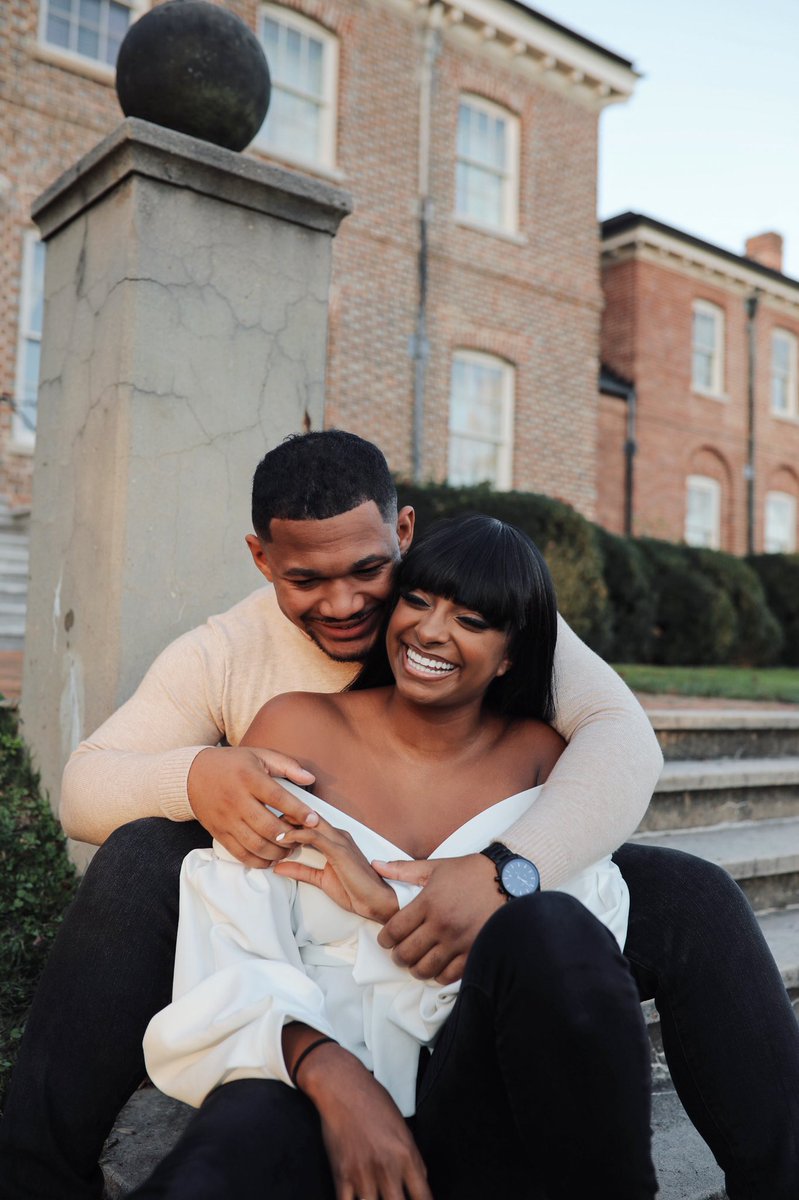 gwalt123's tweet photo. This Black love is something I don’t want to miss out on. He is the love of my life and I’m so excited and blessed to be doing life with you. God really knew when to put you in my life, you are my angel sent straight from heaven✨
#ybl #BlackLove #love #fall #happiness #king https://t.co/1aPmeSHMys