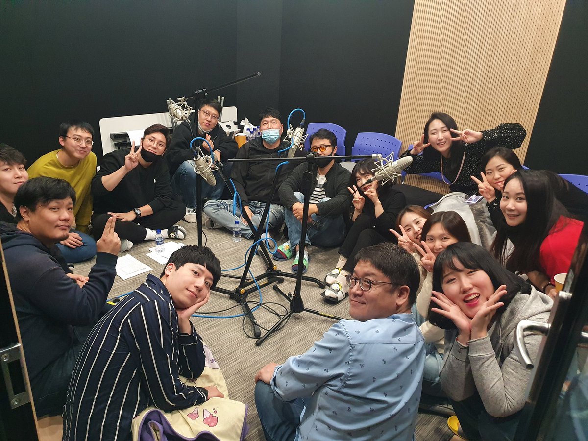 lwc1730's tweet photo. 새우깡에 맥주만 있으면 mt기분 낼수있었는데 아까비~~#불가역 5화 프리토크!  무려 16명이라 첫인사 하고 바로 끝인사를 했는데도 헉!  시간이~~ㅋ https://t.co/W9pcMaIL02