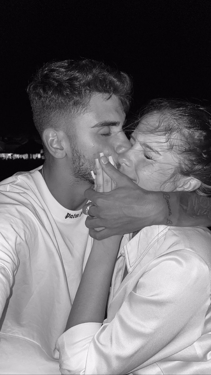 andreichuuuuu's tweet photo. Eres mi persona favorita en el mundo 🌍🤍 @gutiyeah11 https://t.co/xpHLTXxMsq