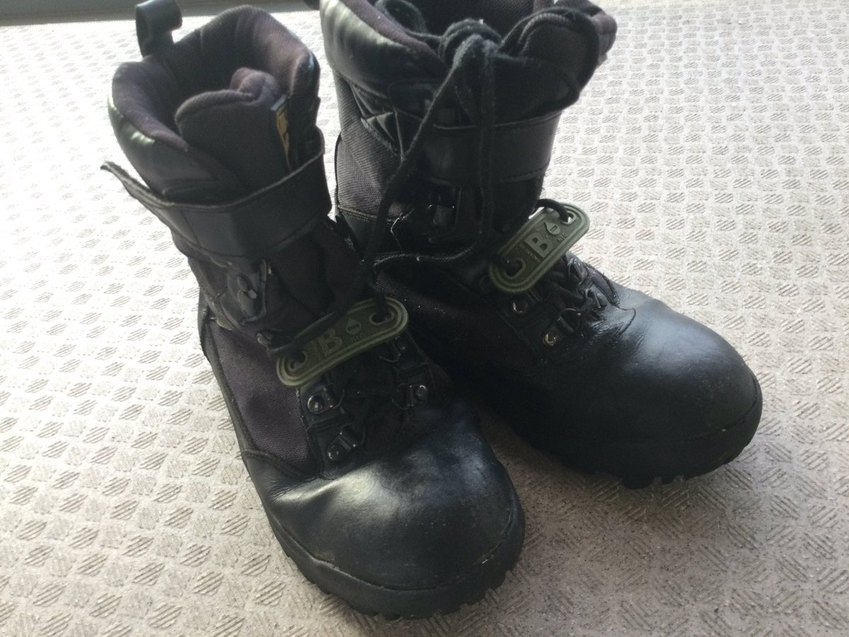 ジャングルブーツ