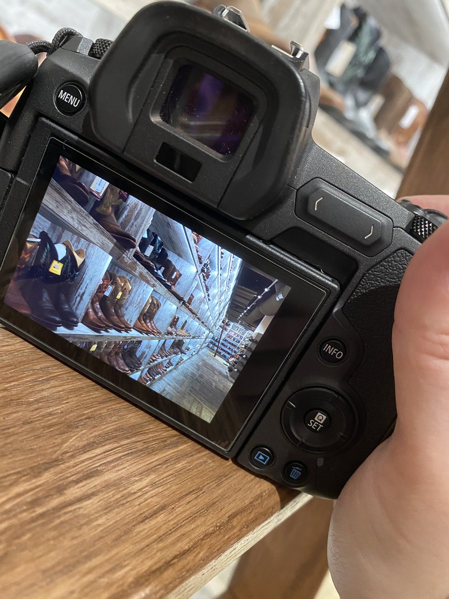 PenkeeMedia's tweet photo. On location @Lammles today taking photos of the stunning @SchenkArchitect fixtures #retailfixtures #commercialfixtures https://t.co/CTCThSOsuE