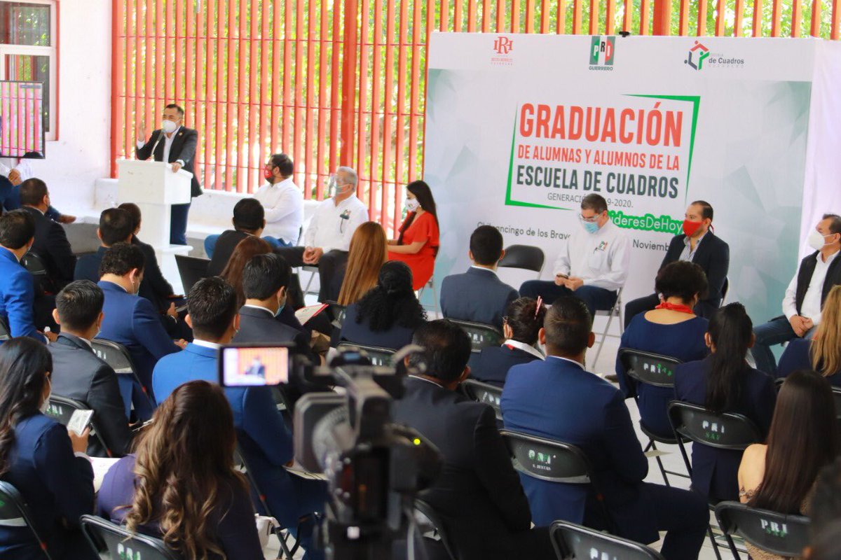 IRHnacional's tweet photo. El @IRH_Guerrero celebró la Graduación de la Escuela de Cuadros Estatal, Generación 2019-2020.

Continuamos profesionalizando a los #LíderesDeHoy💪🏼 https://t.co/CuKSuuKjye