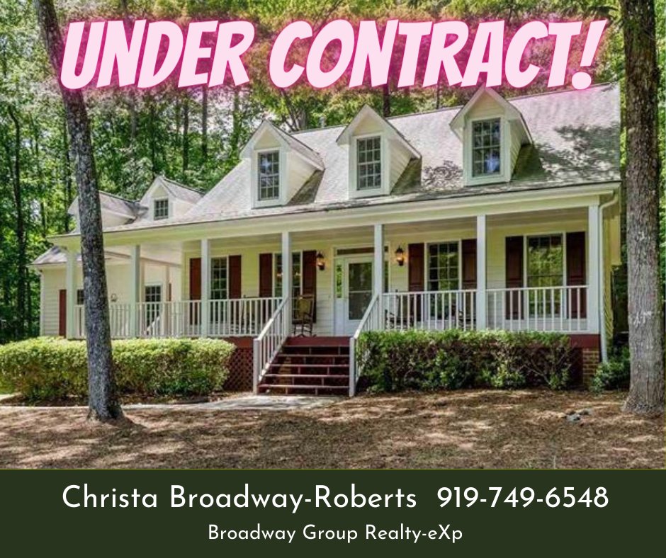 ChristaBroadway's tweet photo. 🏡💕 This Chapel Hill beauty on over a acre lot in the city is soon to be the new home of possibly the cutest baby girl I've ever seen!  Congratulations Baby Tilly (and Mom and Dad😊)!!
Who needs help next in finding their new beautiful home?

#ChapelHill #Triangle #RealEstate https://t.co/xXXRQFLjyn