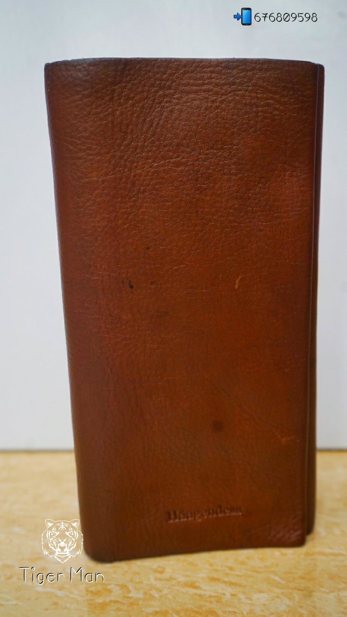 Tiger_Men237's tweet photo. #Frip
Portefeuille en Cuir (No Name)

Cuir Marron de Vache
Cirable
Intérieur cuir 
Grande contenance 

6000 https://t.co/zTYf4M2CeR
