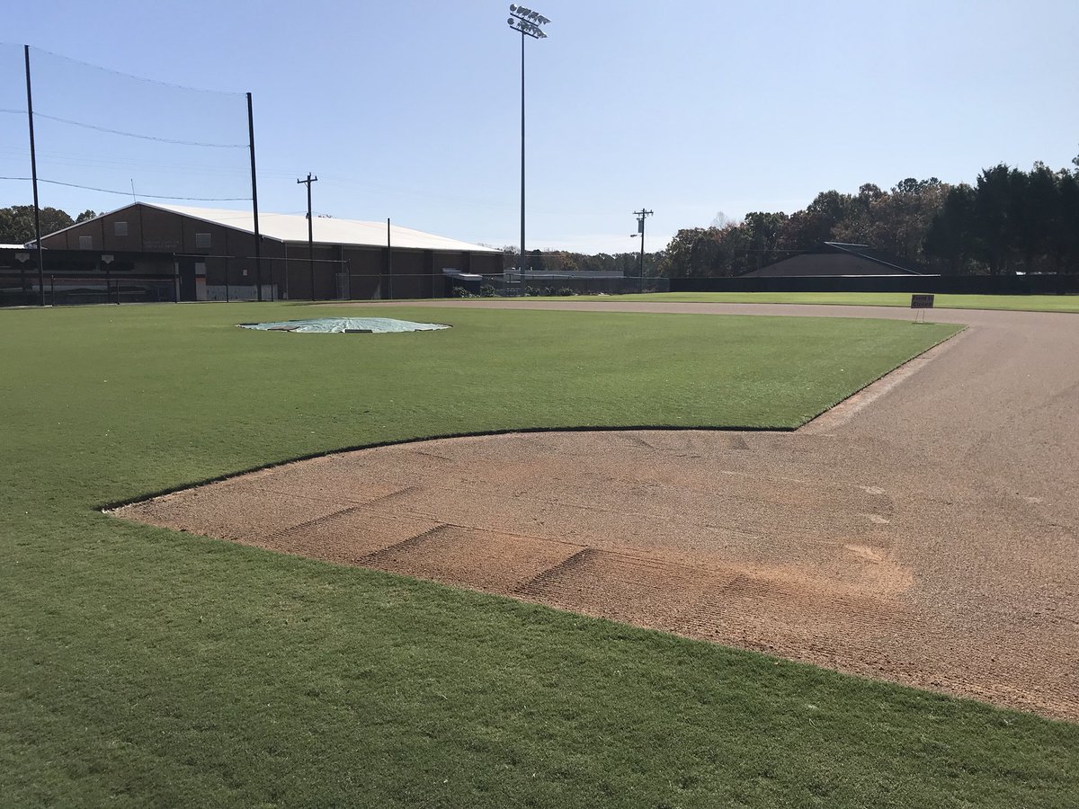 ddease21's tweet photo. My walk/field check found the Orange Baseball field in great shape on November 8. @CoachKnapp1 and Coach Robertson putting in the countless hours. #norye https://t.co/WnWVYd6Af0