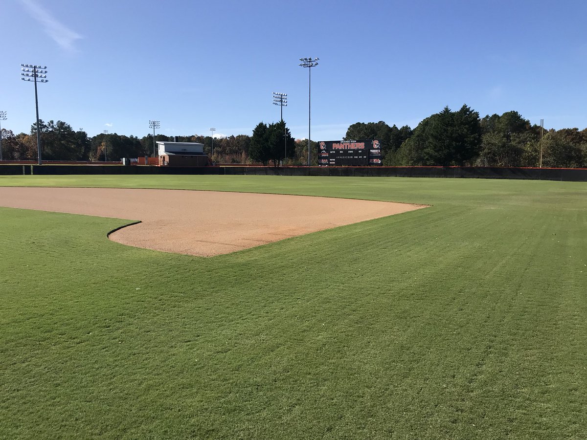 ddease21's tweet photo. My walk/field check found the Orange Baseball field in great shape on November 8. @CoachKnapp1 and Coach Robertson putting in the countless hours. #norye https://t.co/WnWVYd6Af0