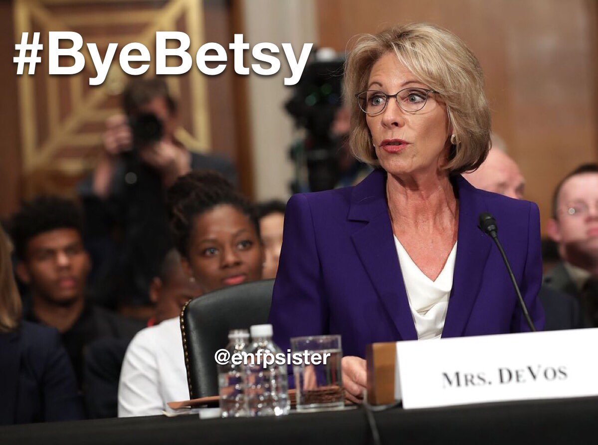 HeartLittleBear's tweet photo. #ByeBetsy https://t.co/57IqBR7HDl