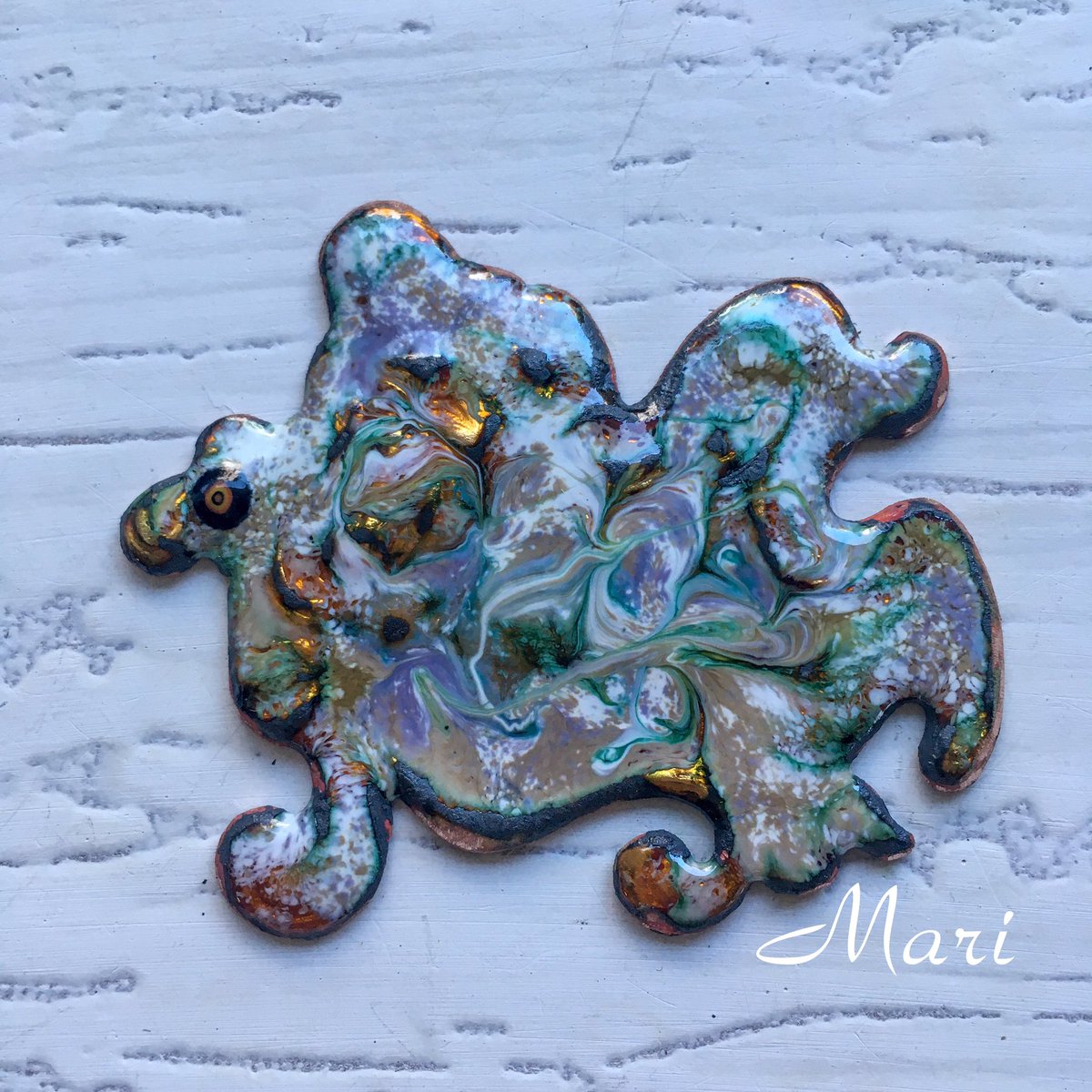 enameltokyo's tweet photo. Camel
ラクダ
#enamel
#enameling
#shippoyaki
#millefiori
#marbling
#camel
#camelus
#cooljapan
#glasskindredspirits
#contemporaryenameltokyo
#CET
#七宝焼
#七宝焼き
#七宝焼きアクセサリー
#七宝マーブル技法
#マーブリング
#ミルフィオリ
#ラクダ
#らくだ
#東京現代七宝 https://t.co/QlYbV68Lvf