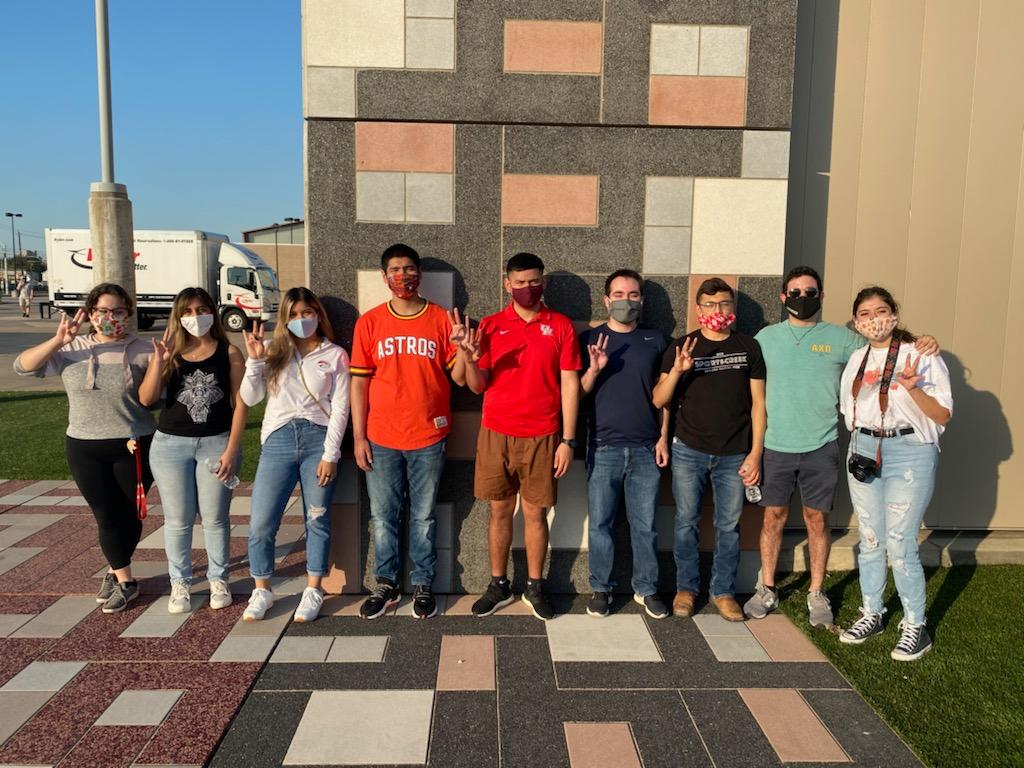 uhcmals's tweet photo. Thank you for celebrating National First Generation College Student Day with our Academic Achievers Program #FirstGen students!
#UHFirstGen #FirstGenDay https://t.co/KsmSpMUdlE