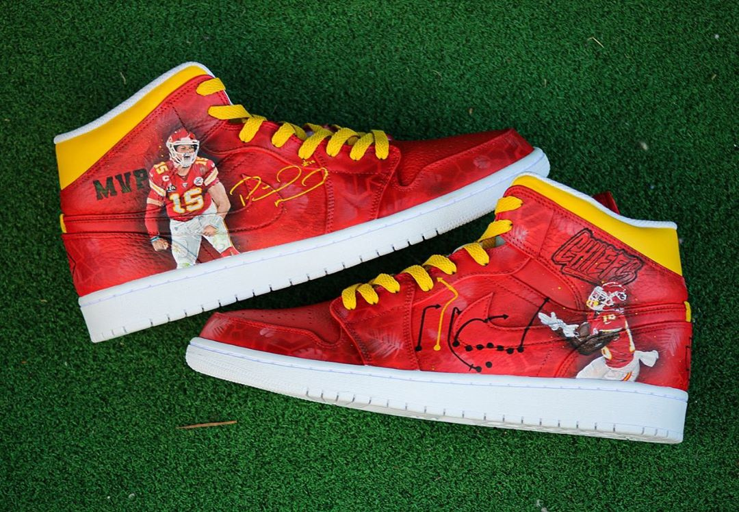 LaceLab's tweet photo. Sometimes the lace makes the custom 💯 Tag a @chiefs fan that would love these❗
Lace swap &amp; custom by @jarcustoms
Laces: Gold Flat

Check out the site and upgrade your collection!
Link in bio to start shopping 🙌
⚗#lacelab⠀ https://t.co/m06hMtpUa9