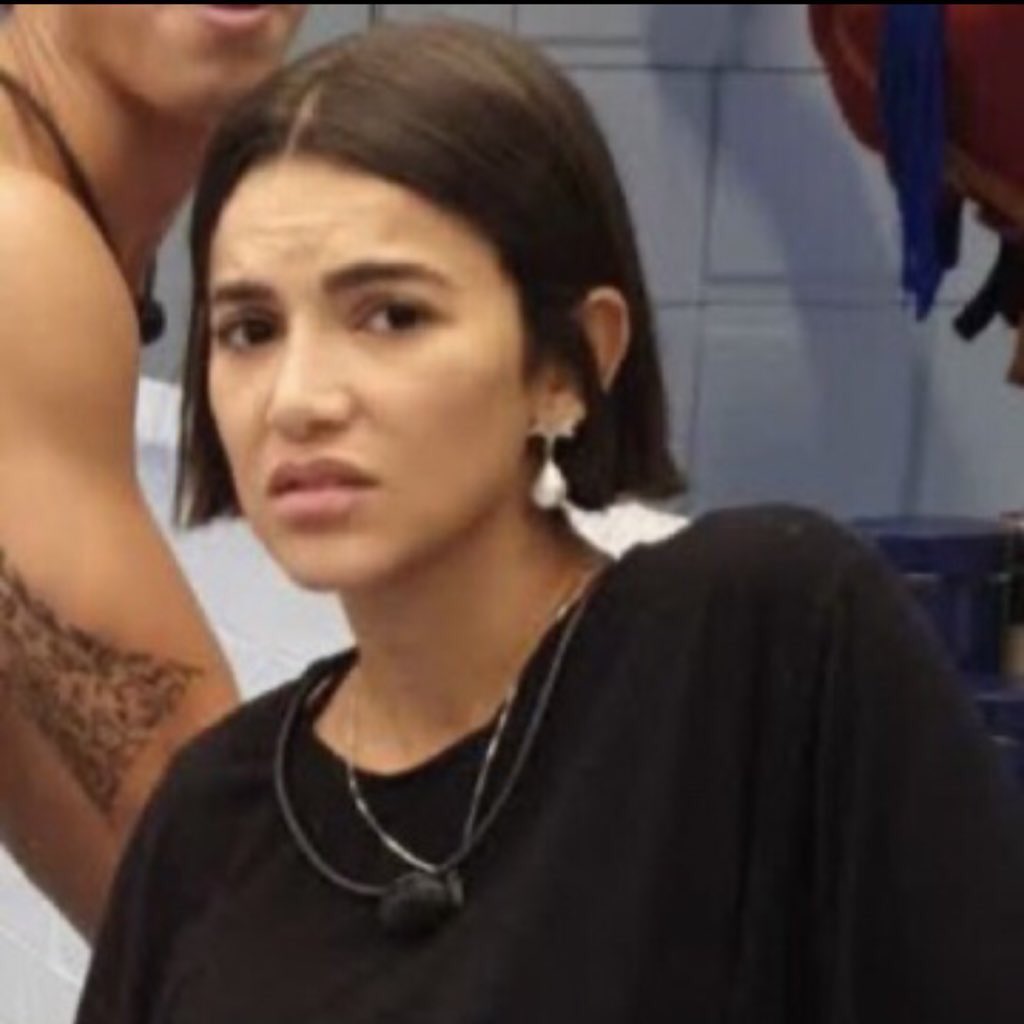 vallen ackles tweet media