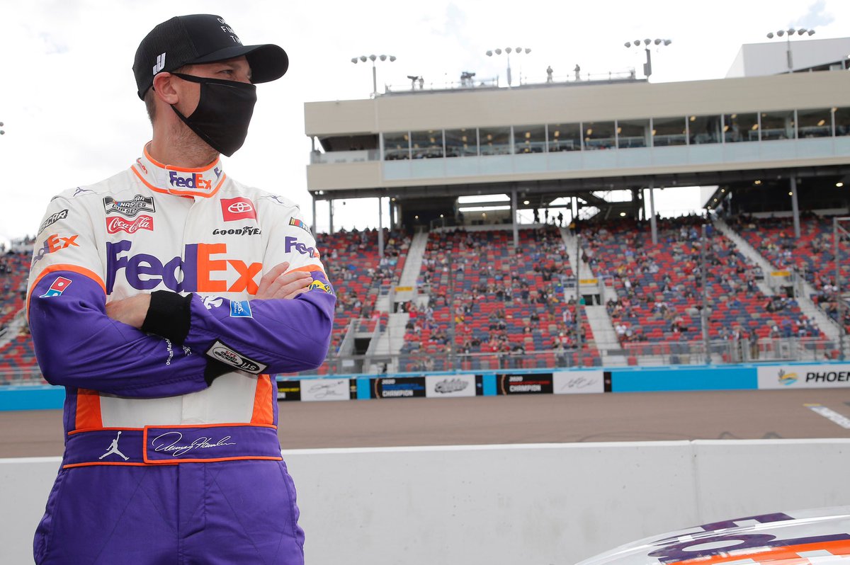 FedEx tweet media