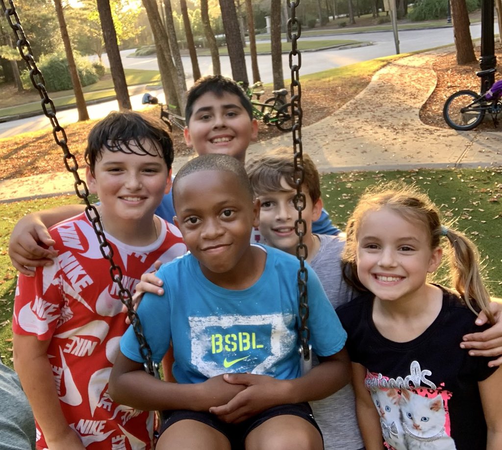 KeithK_TechCE's tweet photo. When you get the opportunity to strengthen relationships you take advantage of it! Good to see this group of @HumbleISD_CE students outside having fun. Bonus points for meeting a parent or two as well. @HumbleISD_CE @ElizabethFagen @LuciSchulz1 #LightTheWay https://t.co/22F8dVPBLv