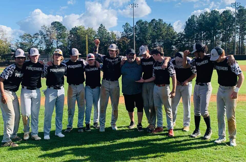PunisherBBall's tweet photo. Punishers 3-0 with 8-4 win @EthanHildebran win 2 1/3 1R @JebBridges1 1 2/3 scoreless @carteeboone 1 hitless Save @maddox_brown_ 2 hits 2 RBI! @Clay49436559 2 bunt hits 2 RBI! @carteeboone Double @AJWylie1 @chrislanser1 @richomiejayy (lil sweet) all with hits.  Love these guys! https://t.co/R7vF9MvGnn