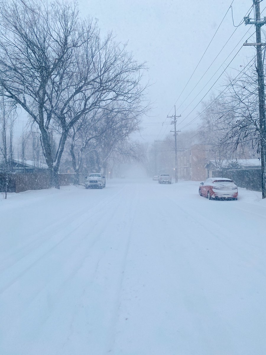 Road conditions are deteriorating quickly and visibility is reduced. As we said earlier, stay home if you can so <a href="/cityofsaskatoon/">City of Saskatoon</a> crews can work through the evening to sand and clear roads.

Stay safe, #yxe.

#skstorm